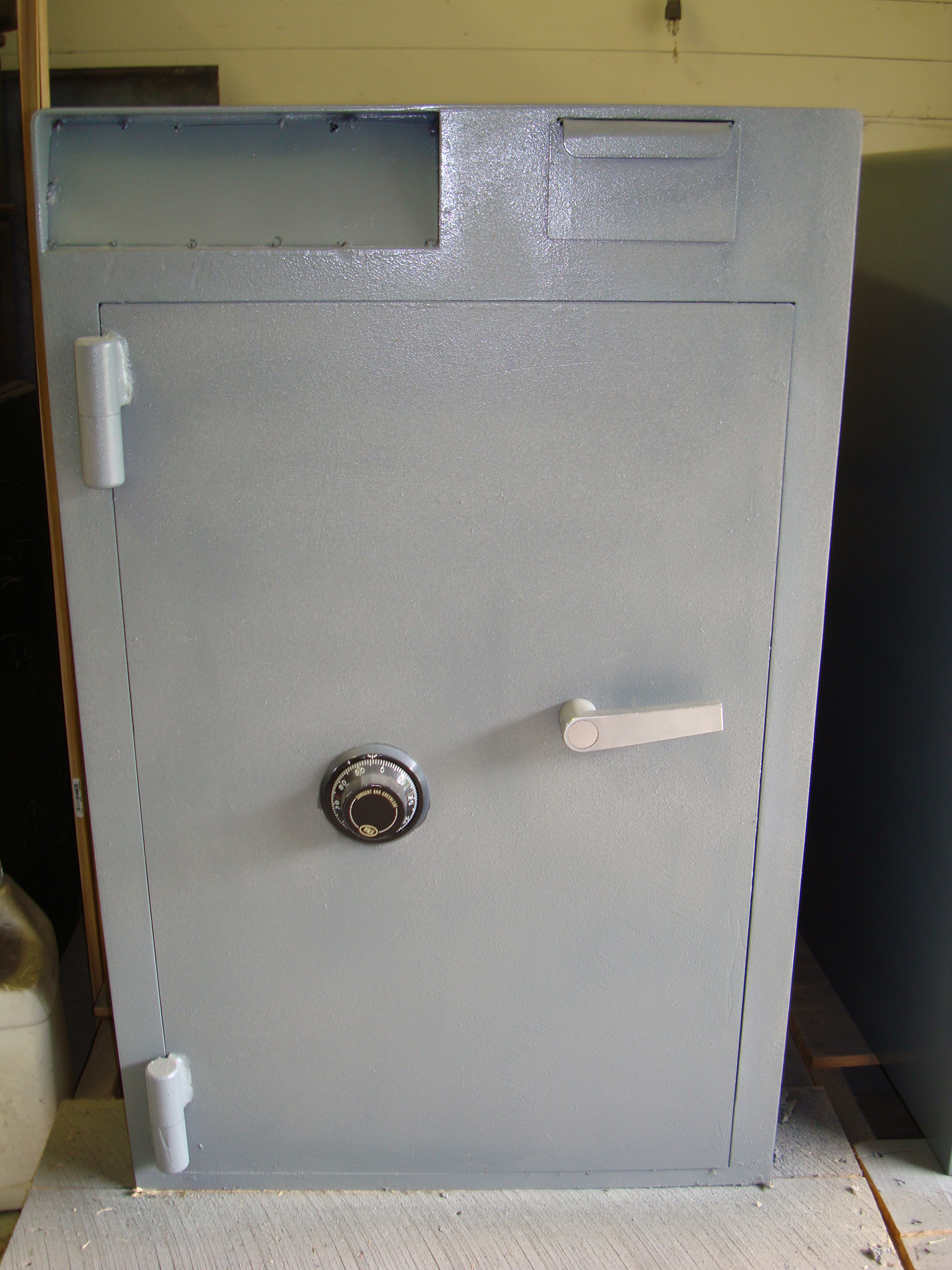 Index of /Locksmith/Safes/Used Safe For Sale/Image